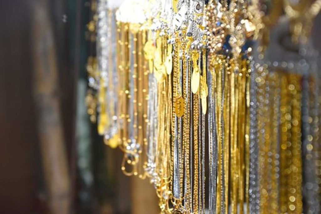 vvs chains