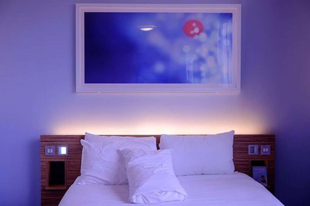 Staying in a Hotel Vs a Vacation Rental