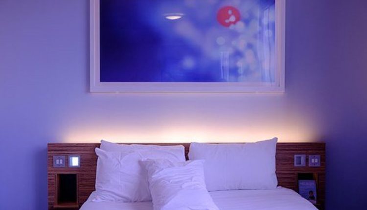 Staying in a Hotel Vs a Vacation Rental