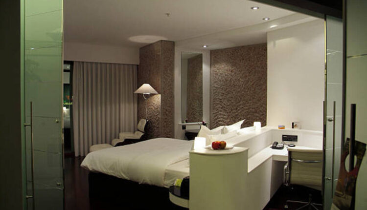 Lily Airport Hotel
