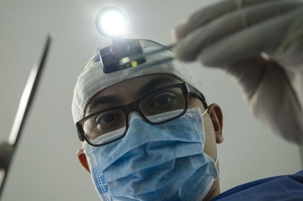 dr singhal dentist