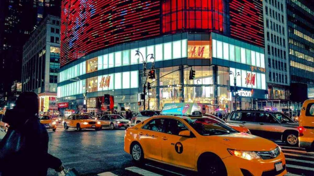 Popular teenage clothing stores