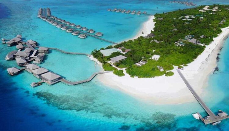 Top 10 luxury hotels in maldives
