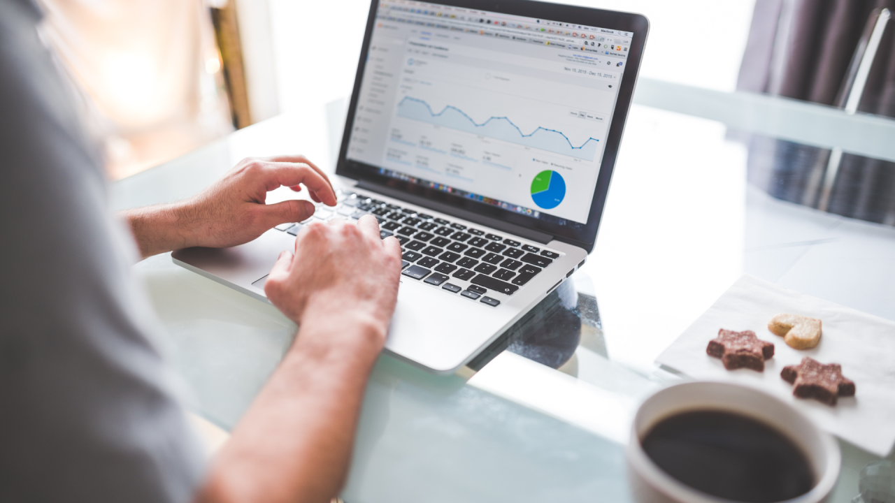 Facebook & Instagram: Exploring Effective Ad Formats Beyond Boosted Posts