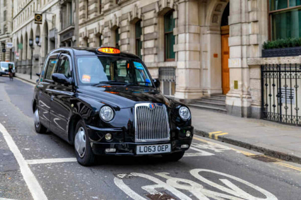 Discover the cheapest taxi walton about thames