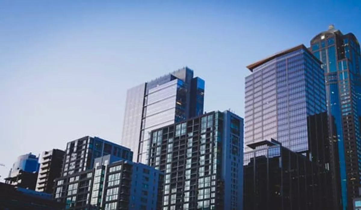 The good qualities and Cons of Marketing Your House to a Real Estate Investor
