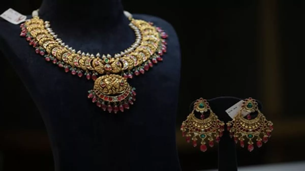 buy earrings online