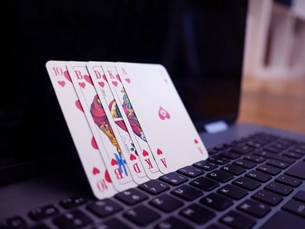 https://taikubet.vip/tai-game-xoc-dia/