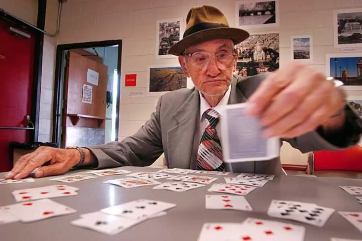 play solitaire online