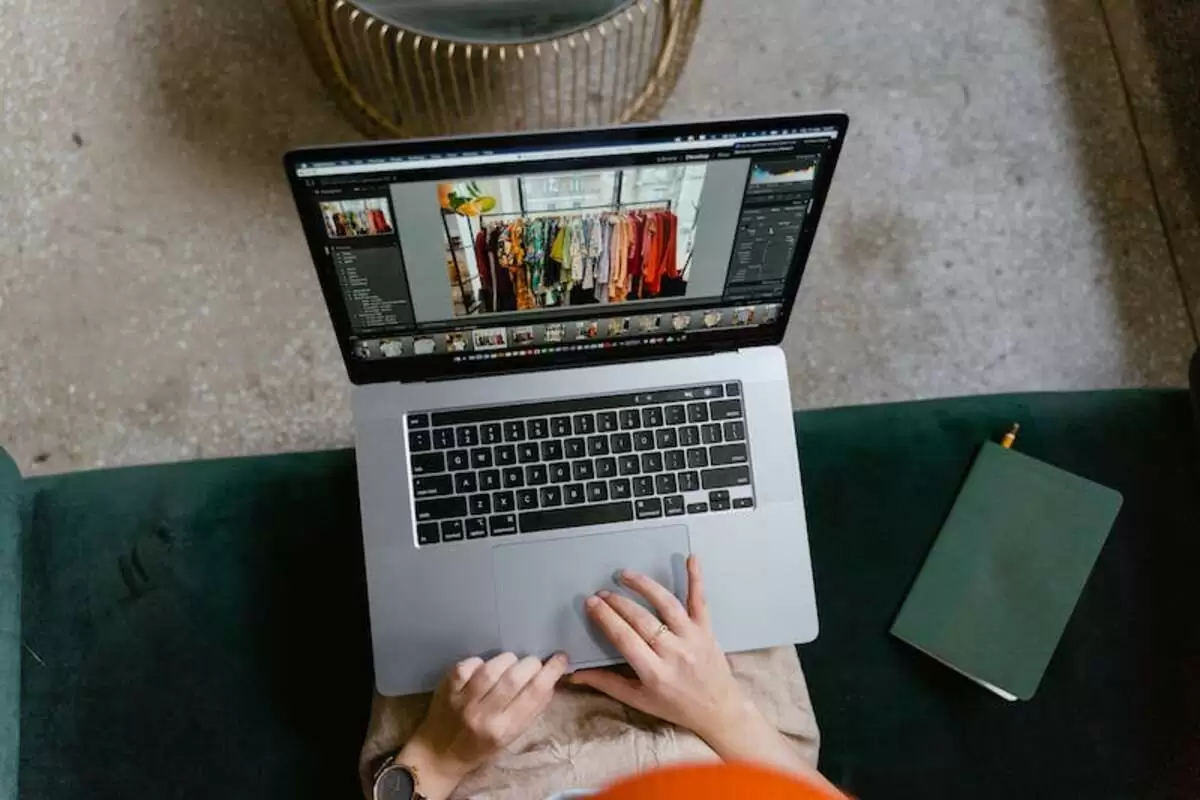 Make a strong fashion statement- know the top 10 women’s online clothing store details!