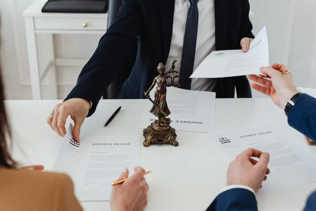 Find the Best divorce lawyer in kolkata: Experienced. Driven. Effective!