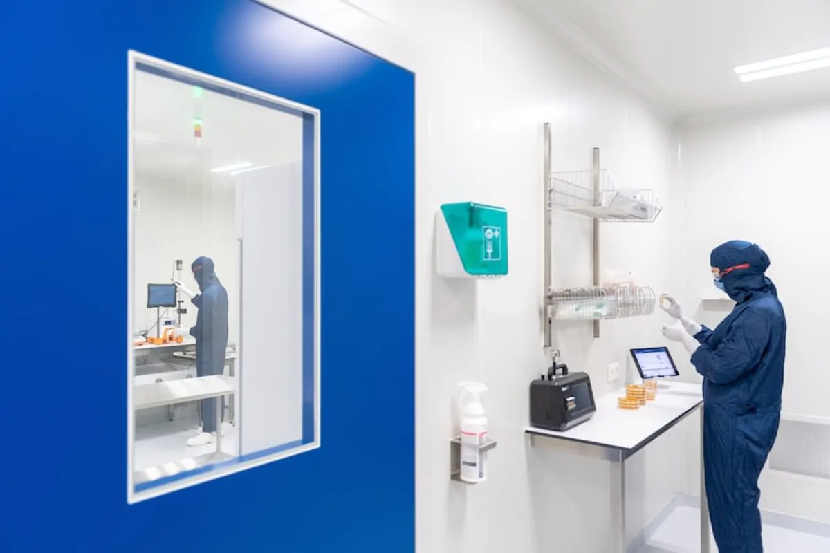 ISO 5 cleanrooms
