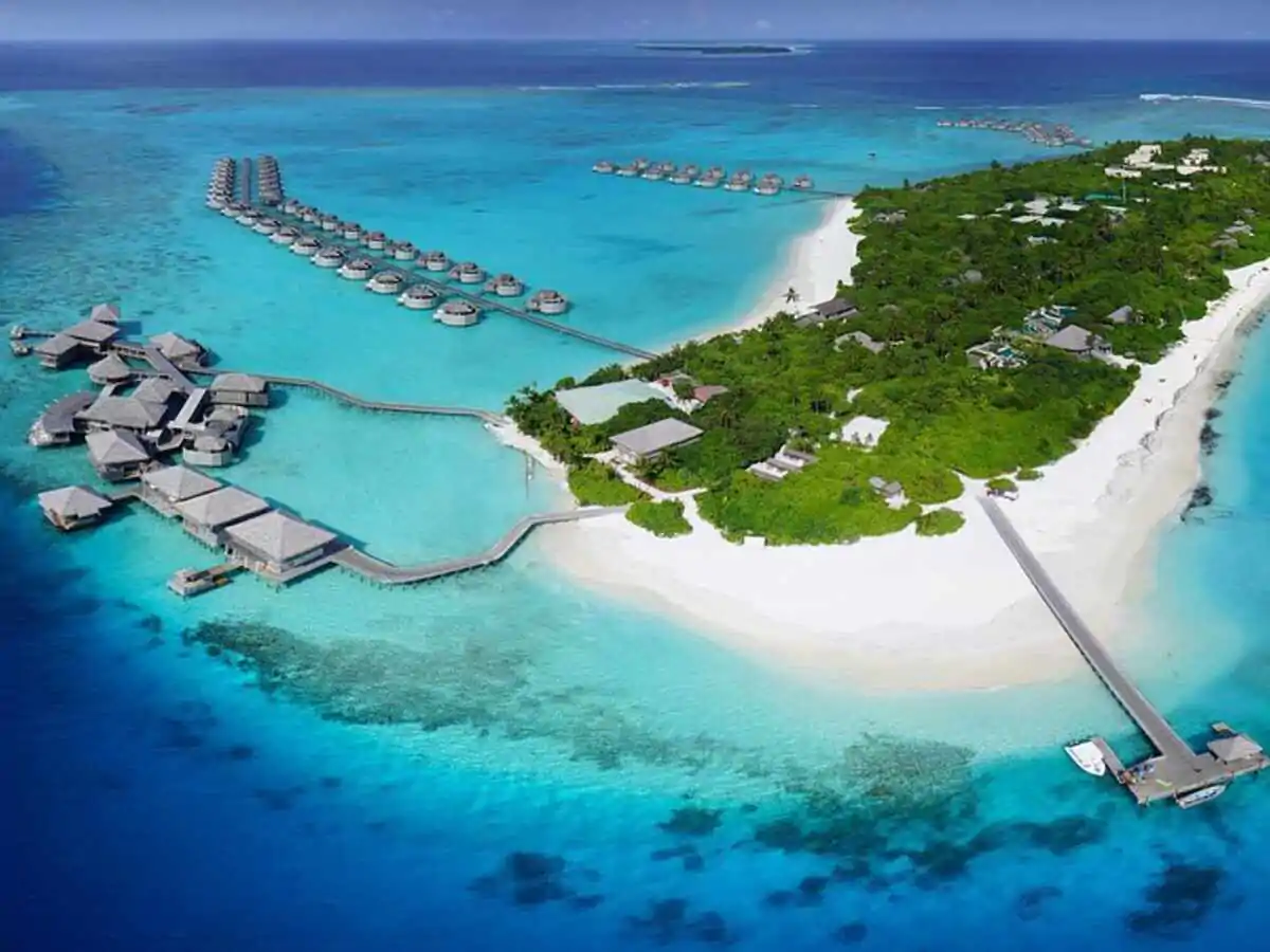 Top 10 luxury hotels in maldives