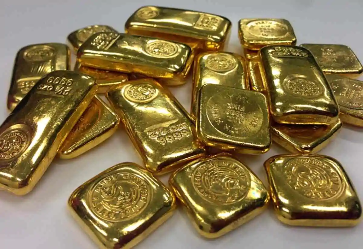 How Much Does a Gold Bar Weigh?