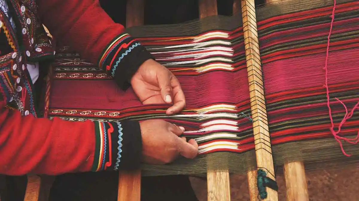 Weaving Today