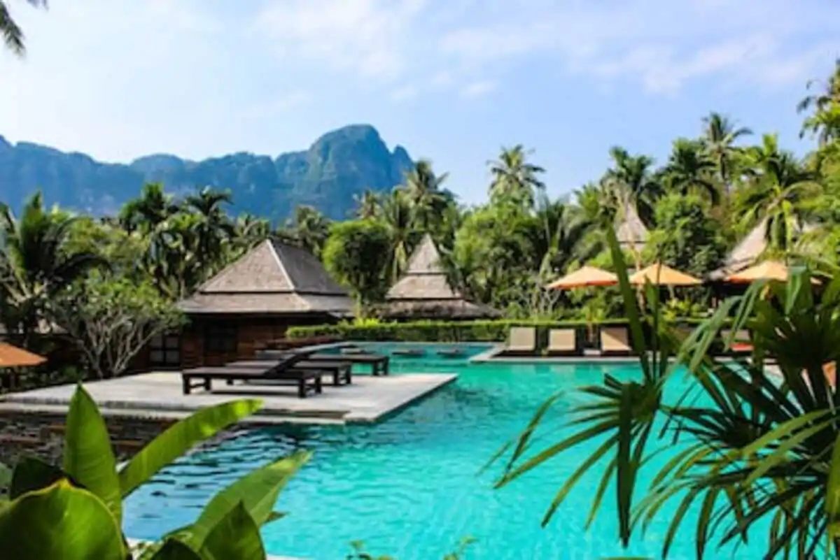 swimming pool services near me
