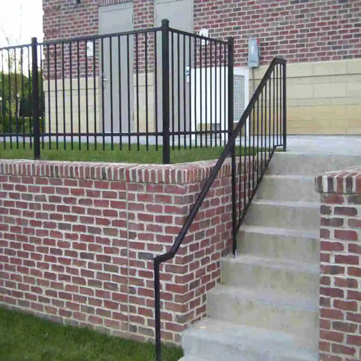 black steel palisade fencing