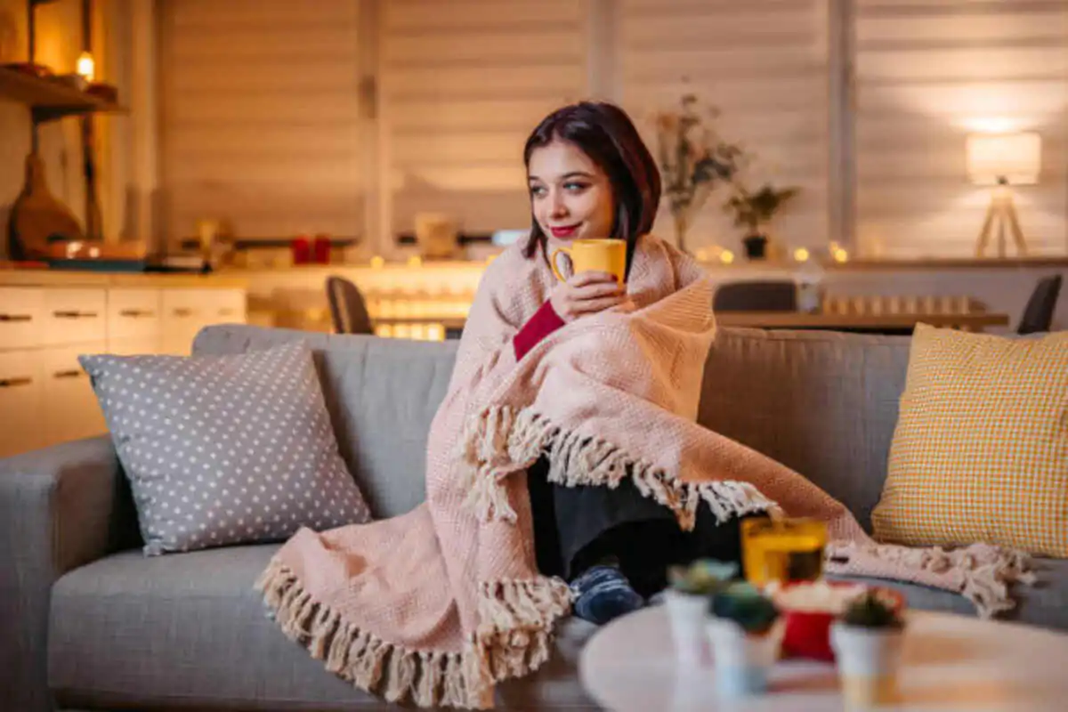 Cozy and Stylish: Winter Blanket Trends in Home Decor