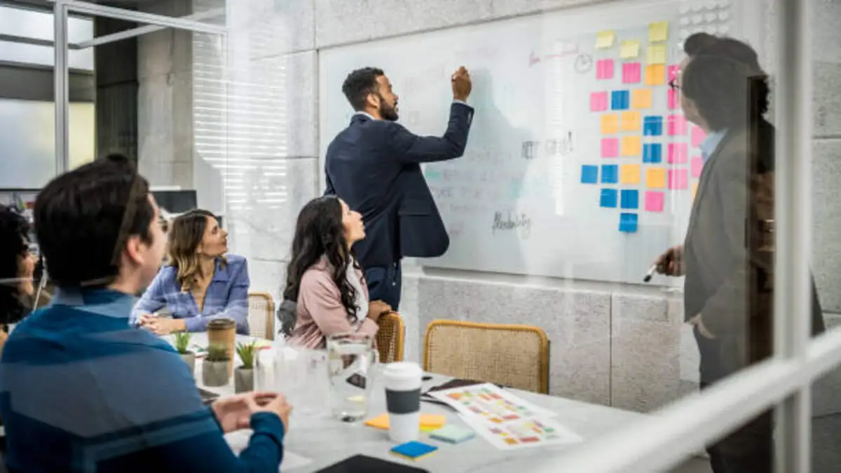 Benefits of Industrial Project Management for Large Enterprises